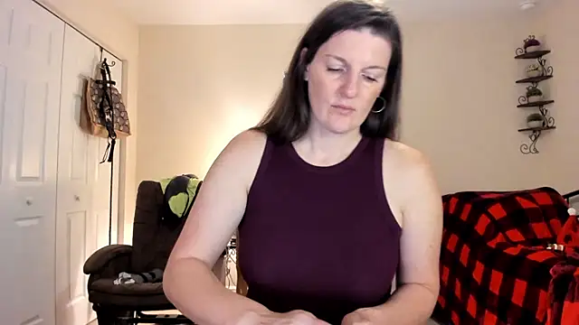 Snapshot of Kelly_Carolina chatting on December 17, 2024, 4:00 pm Kelly Carolina online show from December 17, 2024, 4:00 pm