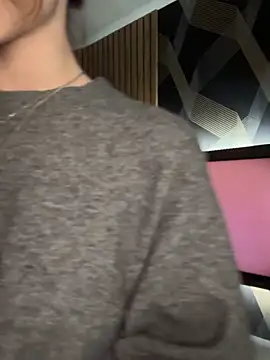 Camilla Railian online show from September 21, 2025, 8:58 pm