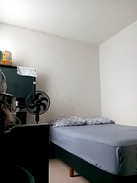 ayalacas online show from October 9, 2025, 9:59 pm