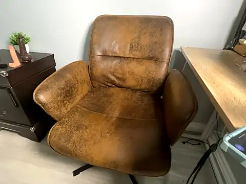 Snapshot of linalooove chatting on September 29, 2025, 6:46 pm linalooove online show from September 29, 2025, 6:46 pm