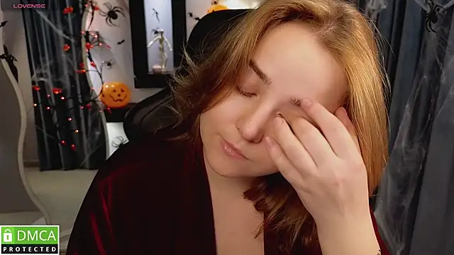 Snapshot of Mira_Mermayd chatting on October 30, 2025, 8:23 am Mira Mermayd online show from October 30, 2025, 8:23 am