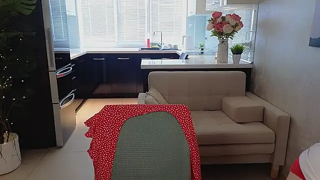 Mira Mermayd online show from March 19, 2026, 8:14 am