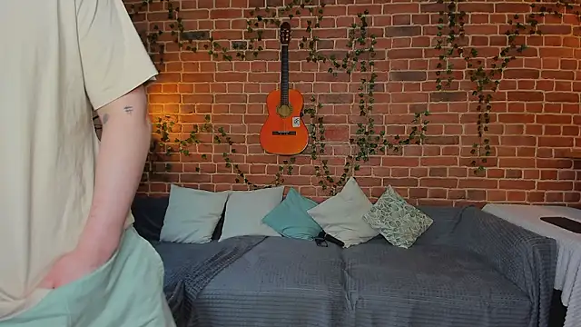 yamy yamy yamy online show from March 22, 2026, 2:51 pm