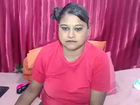 Snapshot of indian_glitter chatting on January 7, 2026, 6:46 pm indian glitter online show from January 7, 2026, 6:46 pm