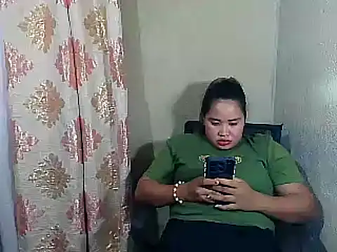 Snapshot of PinayGirl23 chatting on December 4, 2024, 1:30 am PinayGirl23 online show from December 4, 2024, 1:30 am