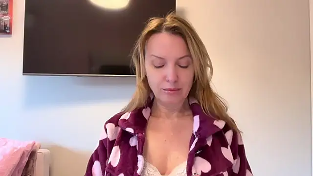 RachellAmazing online show from March 13, 2025, 7:20 am