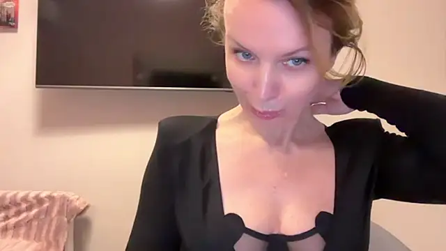 RachellAmazing online show from February 27, 2025, 4:43 pm
