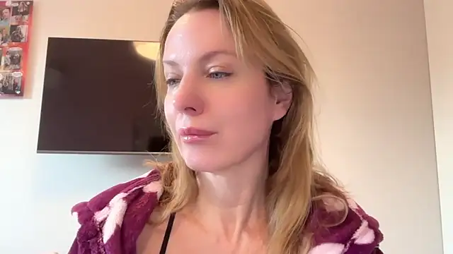 RachellAmazing online show from March 5, 2025, 7:27 am
