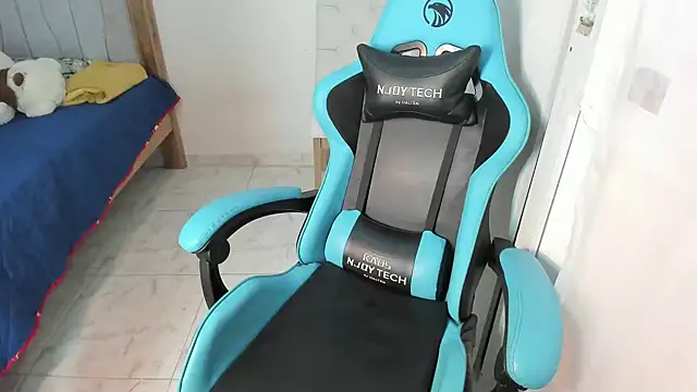 Snapshot of Lunastar02 chatting on March 16, 2025, 1:27 pm Lunastar02 online show from March 16, 2025, 1:27 pm