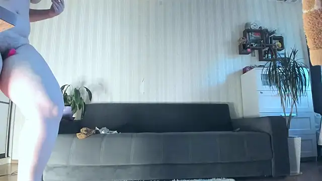 Jessica Rubatte online show from April 20, 2026, 3:35 pm