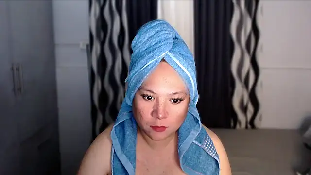 xSUCKTHYWOMANx online show from March 11, 2025, 5:35 am