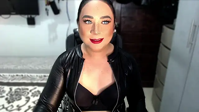 xSUCKTHYWOMANx online show from October 6, 2025, 3:57 pm