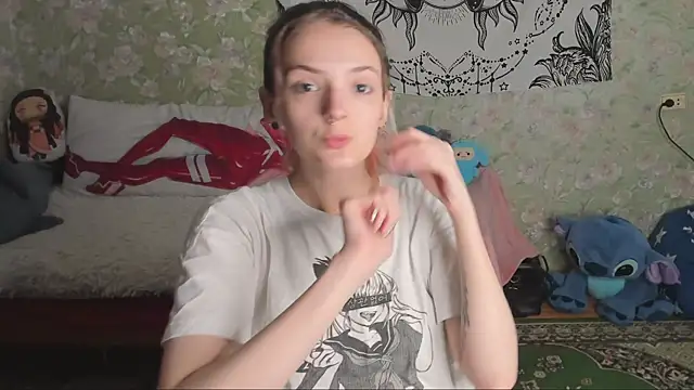 Snapshot of Cutie_Adelia chatting on October 5, 2025, 10:28 am Cutie Adelia online show from October 5, 2025, 10:28 am