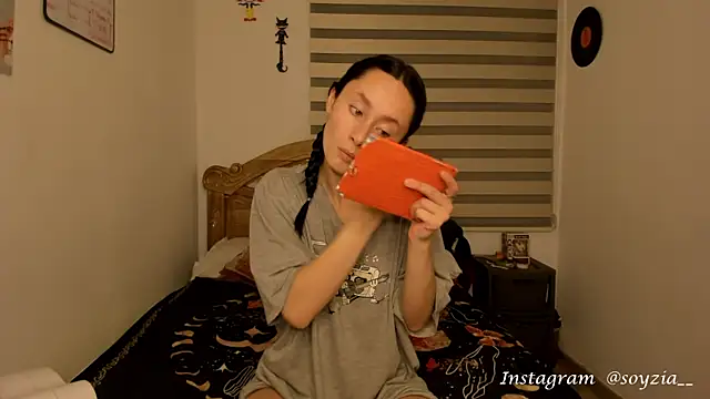 bellaa-w online show from December 3, 2024, 3:59 am