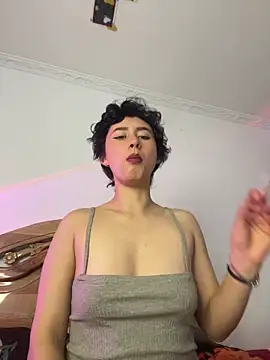 Snapshot of bellaa-w chatting on October 28, 2025, 1:10 pm bellaa-w online show from October 28, 2025, 1:10 pm