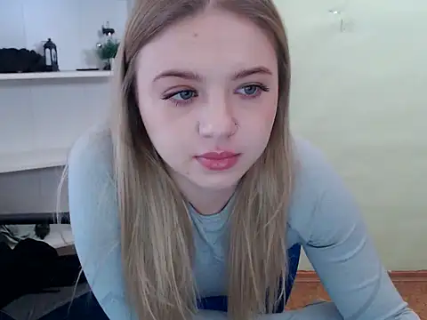 Snapshot of CrazyGloria chatting on February 7, 2025, 6:14 am CrazyGloria online show from February 7, 2025, 6:14 am
