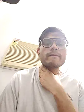 Snapshot of alex78265 chatting on November 7, 2025, 7:18 pm alex78265 online show from November 7, 2025, 7:18 pm