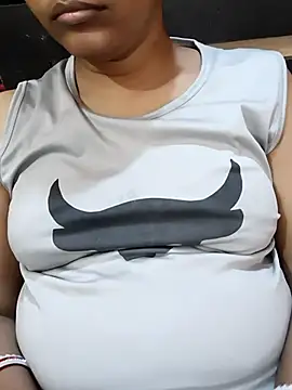 Snapshot of Diya_143 chatting on September 18, 2025, 7:22 am Diya 143 online show from September 18, 2025, 7:22 am