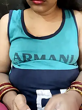 Snapshot of Diya_143 chatting on September 23, 2025, 8:32 am Diya 143 online show from September 23, 2025, 8:32 am