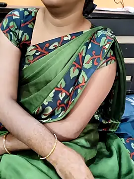 Snapshot of Diya_143 chatting on October 10, 2025, 7:53 am Diya 143 online show from October 10, 2025, 7:53 am