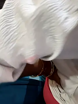 Snapshot of Diya_143 chatting on September 28, 2025, 7:59 am Diya 143 online show from September 28, 2025, 7:59 am