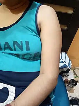 Snapshot of Diya_143 chatting on October 4, 2025, 7:37 pm Diya 143 online show from October 4, 2025, 7:37 pm