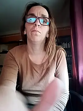 Snapshot of Dettybitch40 chatting on October 11, 2025, 5:52 am Dettybitch40 online show from October 11, 2025, 5:52 am