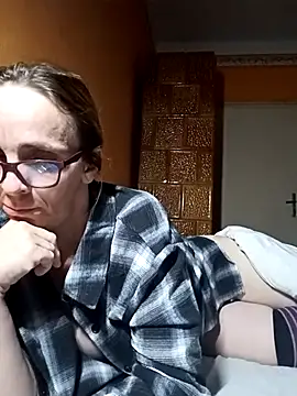 Snapshot of Dettybitch40 chatting on October 20, 2025, 8:53 pm Dettybitch40 online show from October 20, 2025, 8:53 pm