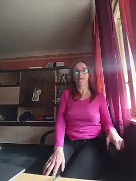 Dettybitch40 online show from April 20, 2026, 1:45 pm