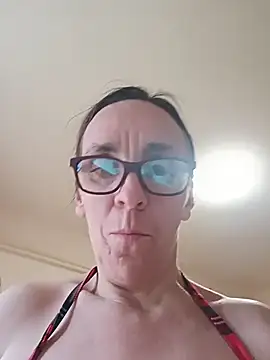 Snapshot of Dettybitch40 chatting on February 14, 2026, 10:26 am Dettybitch40 online show from February 14, 2026, 10:26 am