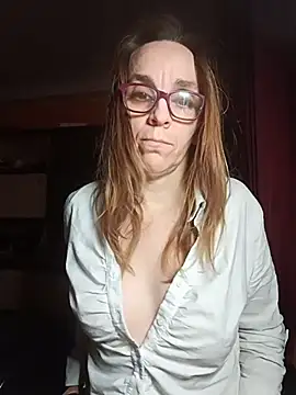 Snapshot of Dettybitch40 chatting on December 20, 2025, 7:22 am Dettybitch40 online show from December 20, 2025, 7:22 am