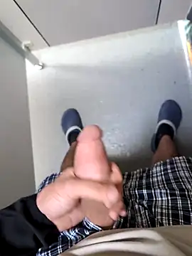 jungerbummser23 online show from October 14, 2025, 8:48 am