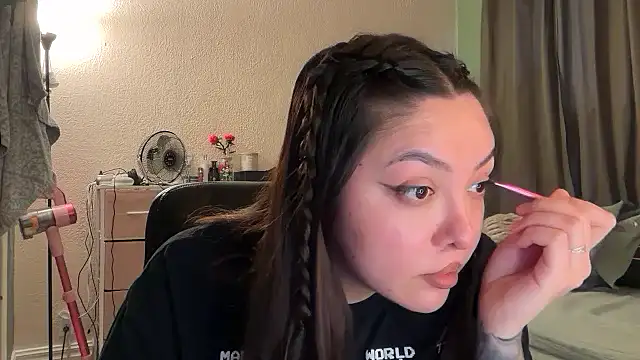 nativepumpkin95 online show from December 15, 2025, 6:58 pm