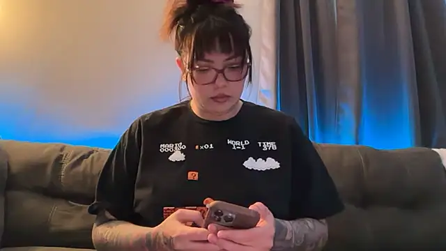 nativepumpkin95 online show from November 17, 2025, 9:08 pm