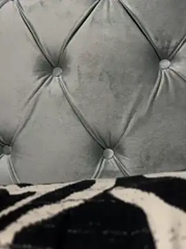 LiltingDaylight online show from December 22, 2025, 5:02 pm