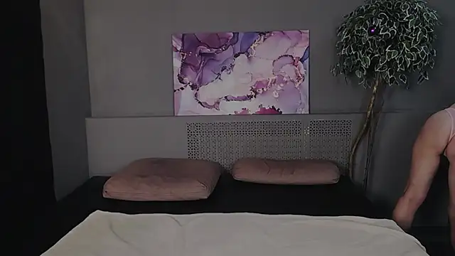 EveLibston online show from December 17, 2024, 3:06 am