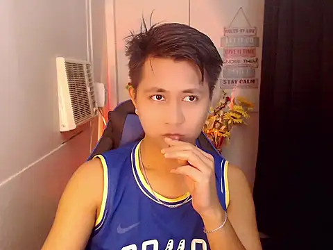 Snapshot of khael_moreno chatting on November 11, 2025, 10:47 pm khael moreno online show from November 11, 2025, 10:47 pm