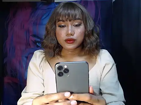 Snapshot of bettina_love chatting on November 5, 2025, 4:21 pm bettina love online show from November 5, 2025, 4:21 pm