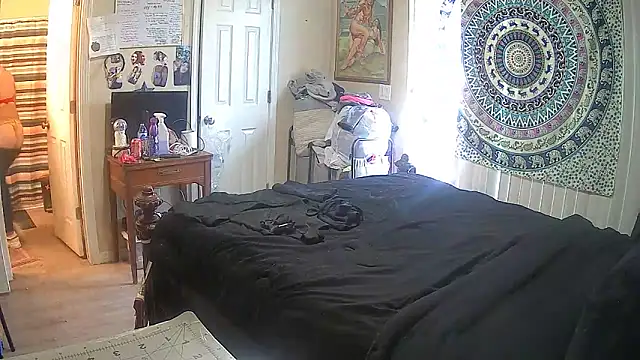 bootiebby online show from March 30, 2026, 10:44 pm