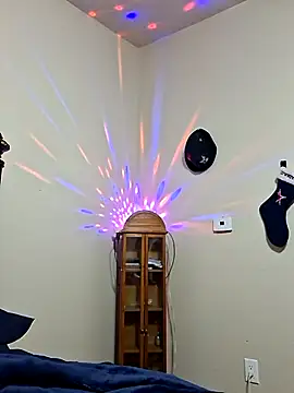 bootiebby online show from September 22, 2025, 9:59 am