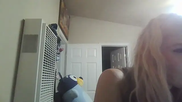 bootiebby online show from February 8, 2026, 9:51 am