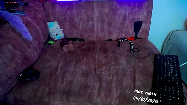 Snapshot of lilac_night33 chatting on October 9, 2025, 7:25 pm lilac night33 online show from October 9, 2025, 7:25 pm