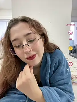Snapshot of tsuki_chan_on chatting on June 20, 2026, 5:18 pm tsuki chan on online show from June 20, 2026, 5:18 pm