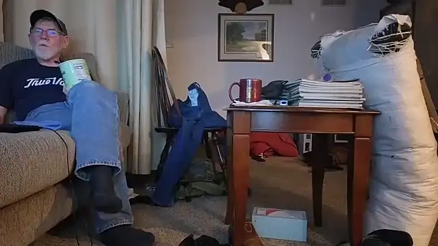 Snapshot of CDforU chatting on February 10, 2026, 4:33 am CDforU online show from February 10, 2026, 4:33 am