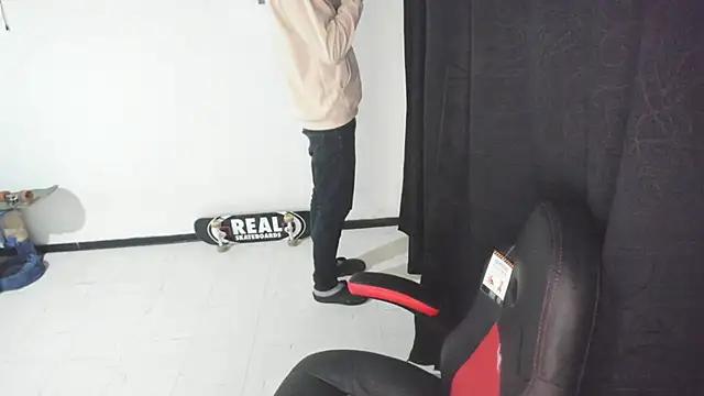 Jeff Waltonxh online show from December 13, 2025, 8:04 pm