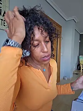 Goldenlace online show from November 19, 2025, 12:05 pm