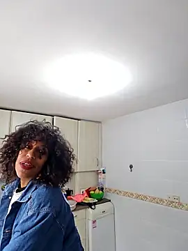 Snapshot of Goldenlace chatting on October 20, 2025, 3:34 pm Goldenlace online show from October 20, 2025, 3:34 pm