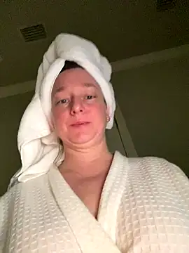 Snapshot of Vivian_MayXxX chatting on October 22, 2025, 3:22 pm Vivian MayXxX online show from October 22, 2025, 3:22 pm