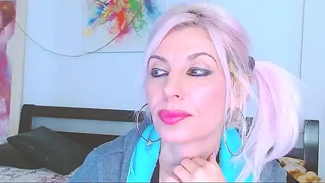 HoneyLara online show from February 25, 2025, 11:26 pm