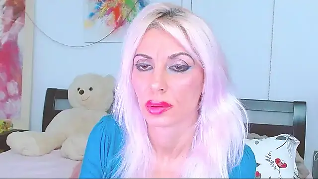 Snapshot of HoneyLara chatting on October 20, 2025, 7:03 pm HoneyLara online show from October 20, 2025, 7:03 pm